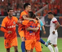 转会期山东泰山调整名单以备德甲，绝杀压哨环节打磨，态度坚定，赛季目标并未改变的简单介绍