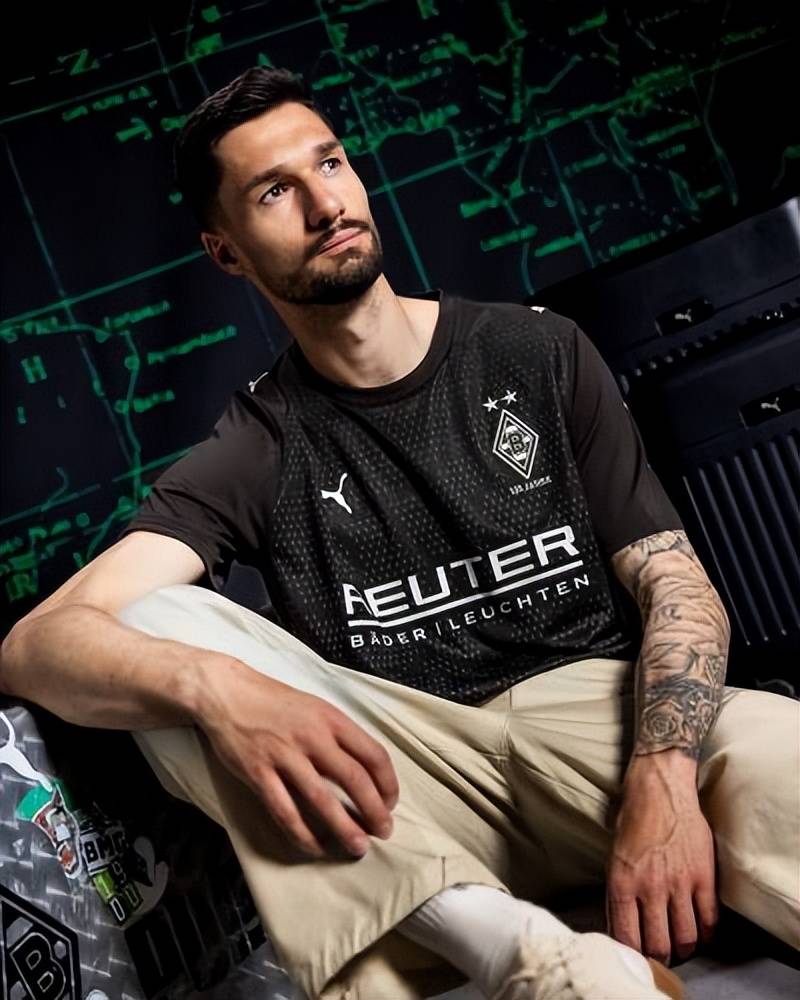 门兴格拉德巴赫发布备战花絮；国际比赛日单刀错失；欧篮联任务艰巨；年轻球员得到机会的简单介绍