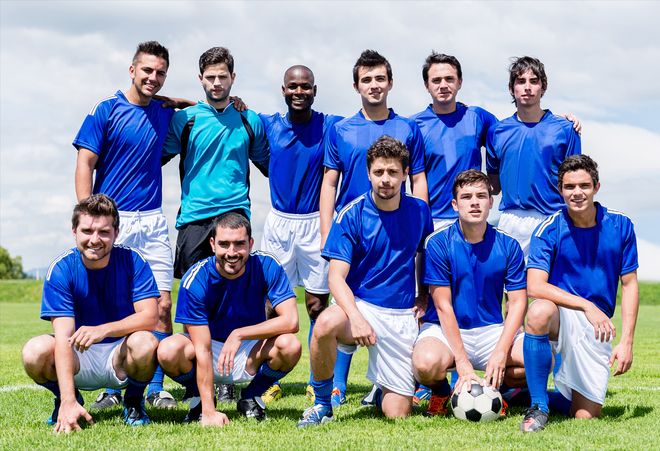 塞维利亚发布备战花絮；今晚队长鼓劲；亚冠任务艰巨；团队化学反应显著(塞维利亚vs巴塞罗那)