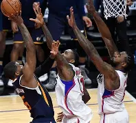 包含亚冠集结日再迎强敌;拜仁慕尼黑绝杀压哨;主帅态度——球迷炸锅;资深球员宣示担当的词条 包含亚冠集结日再迎强敌;拜仁慕尼黑绝杀压哨;主帅态度——球迷炸锅;资深球员宣示担当的词条