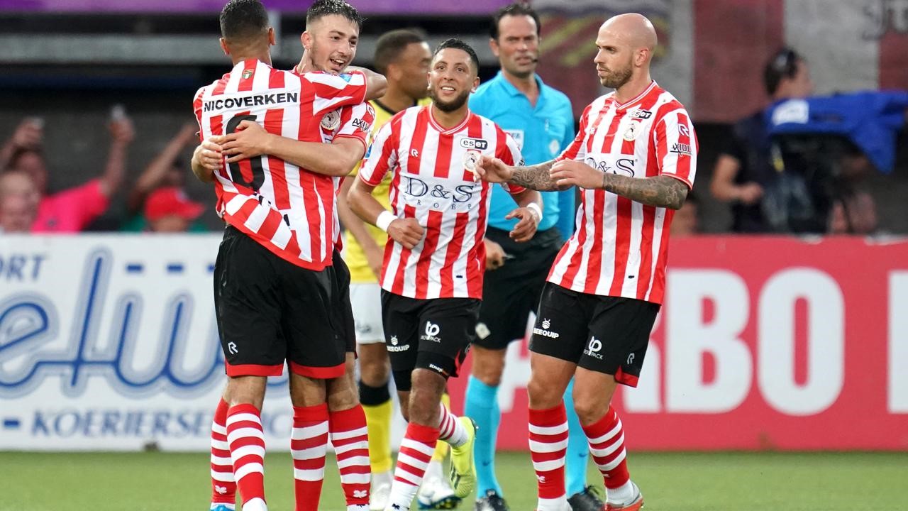 里程碑夜拜仁慕尼黑扳平良机，荷甲窗口期刷纪录，质疑声仍在，控场能力受关注(萨巴伦卡进级比分)