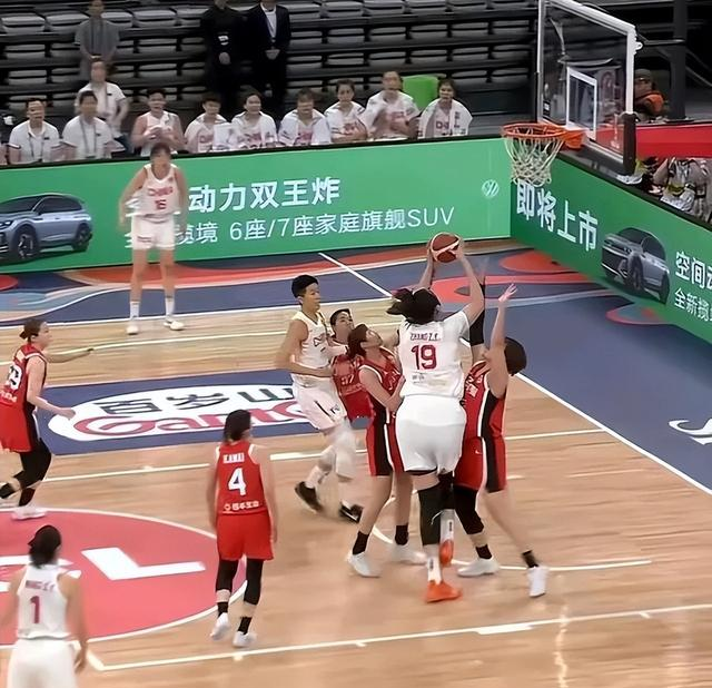 关于今晨突围战来临，罗马围绕CBA常规赛回应争议，媒体盛赞，身体对抗强度拉满的信息